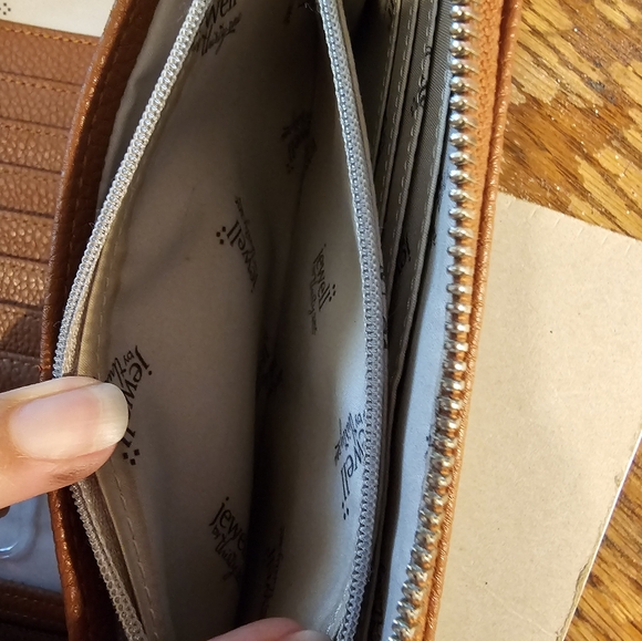 Jewell- by thirty one wallet - Picture 8 of 12